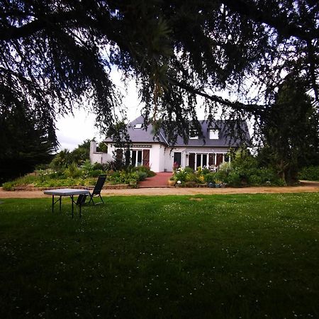 Le Logis De Catherine Et Serge Genêts Extérieur photo