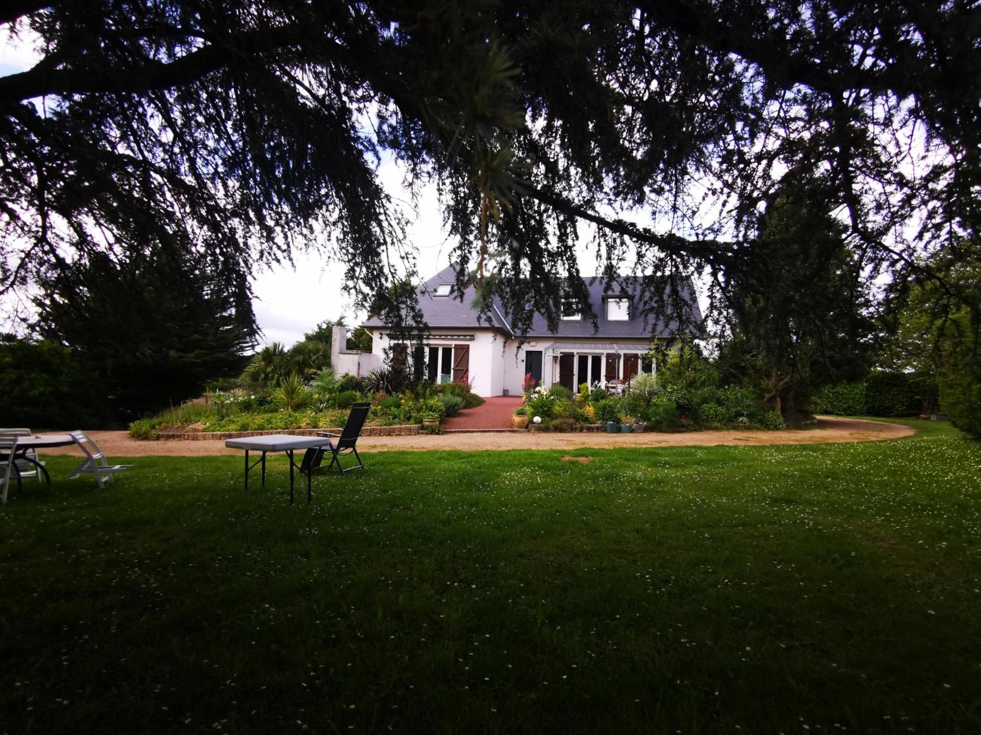Le Logis De Catherine Et Serge Genêts Extérieur photo
